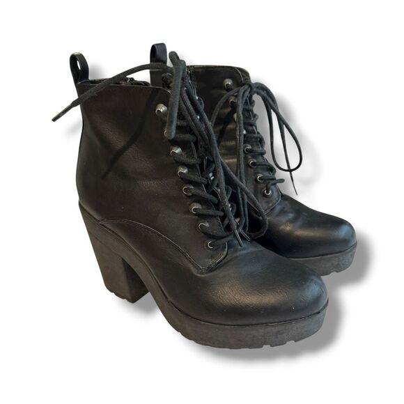 Madden Girl Black Lace-Up Platform Ankle Boots Women's Size 8M - Picture 2 of 9